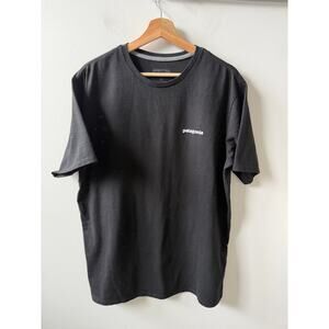 Patagonia p-6 logo t-shirt men's size medium